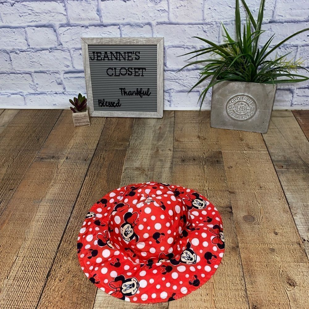 Disney Minnie Mouse‎ polka dot bucket hat